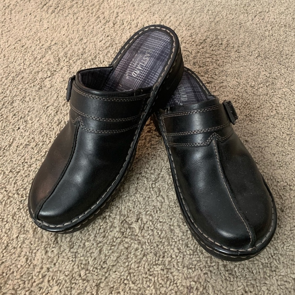 Black, Eastland Memory Foam Closed Shoes- Sz 9.5